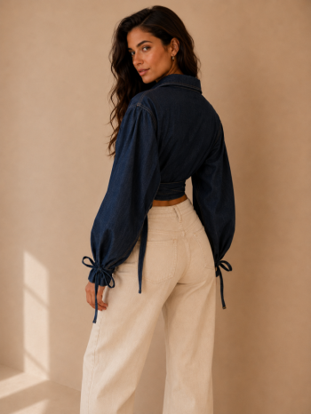 Denim πουκάμισο με δέσιμο στη μέση και στους καρπούς