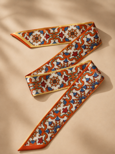 Μακρόστενο φουλάρι διπλής όψης με Ornamental μοτίβο